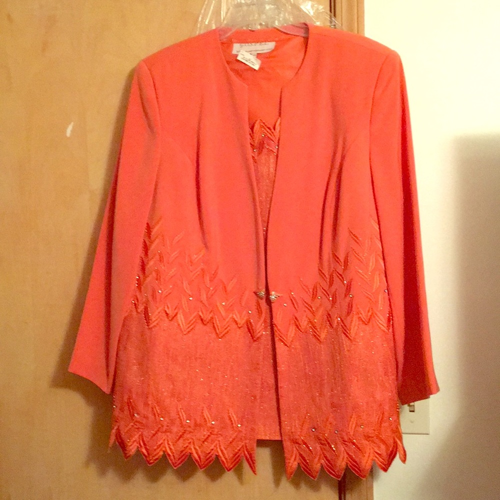 Woman’s 3 piece skirt suit